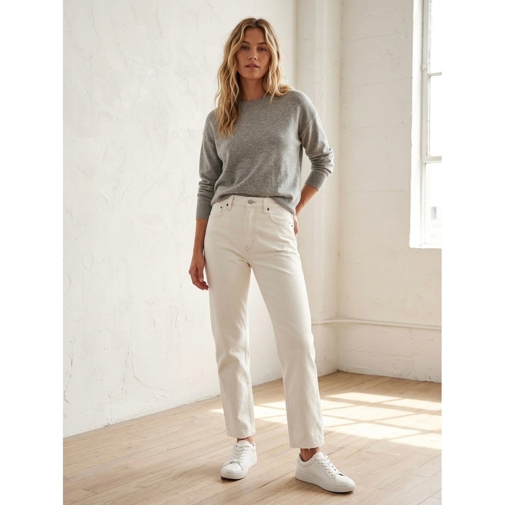 Abercrombie & Fitch The 90s Straight Ultra High Rise White Jeans 27 4S